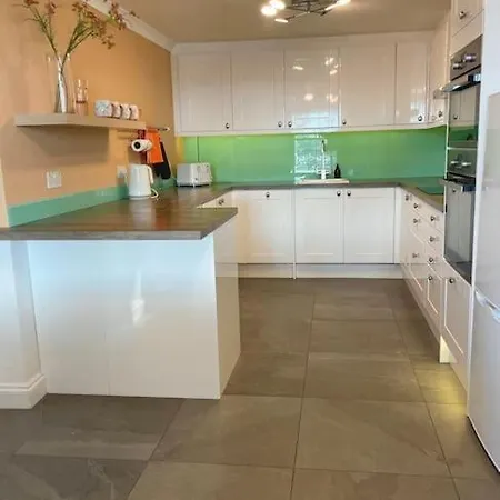 Townhouse With Harbour Views. Sleeps 7 * Bristol