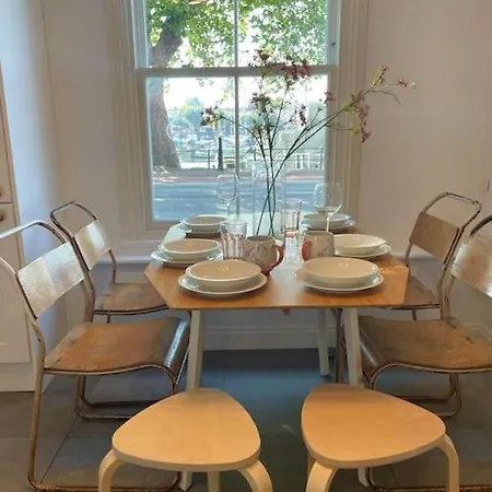 Сasa de vacaciones Townhouse With Harbour Views. Sleeps 7
